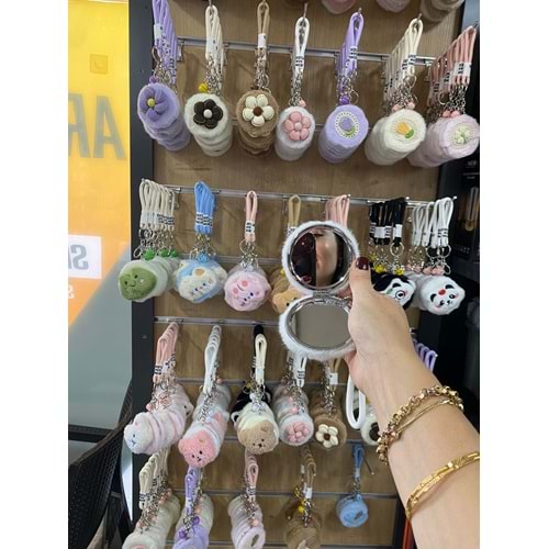 PELUŞ AYNALI ANAHTARLIK